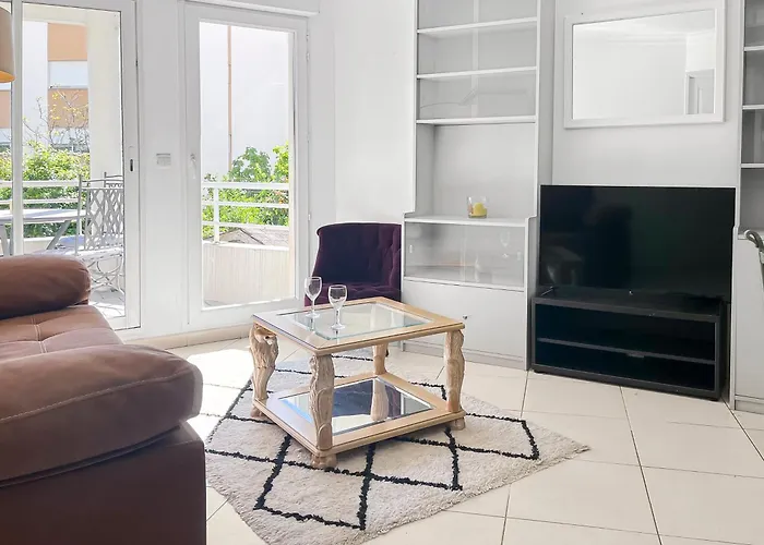 Апартаменты Agreable Detente Au Soleil A - Wifi - Parking Prive Антиб