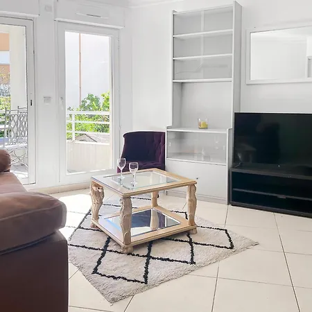 公寓 Agreable Detente Au Soleil A - Wifi - Parking Prive 昂蒂布
